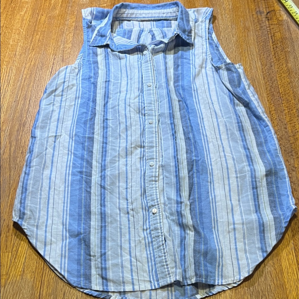 Kensie Women Small Blue White Striped Button Down Collared Sleeveless Shirt‎